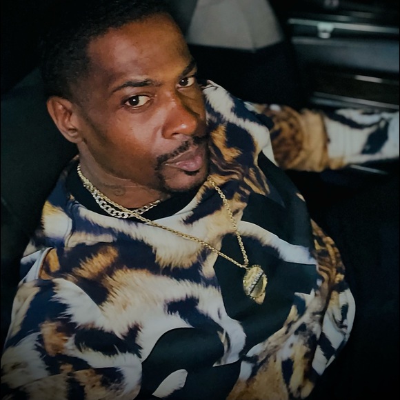 Meet your Posher, Demetrius - Picture 3 of 4